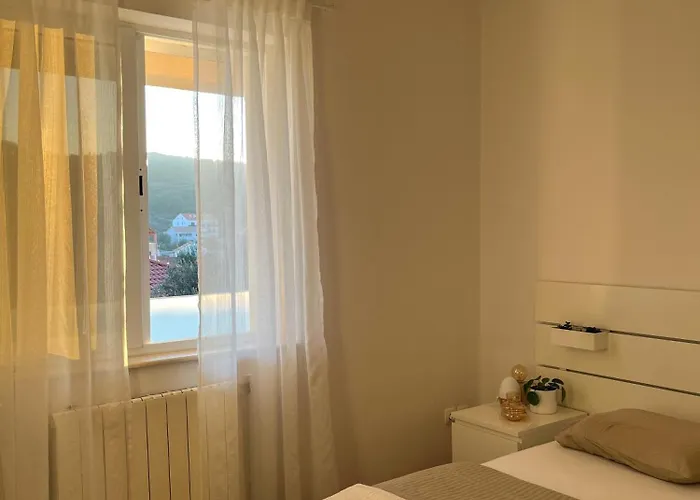 Botica * كورتْشولا