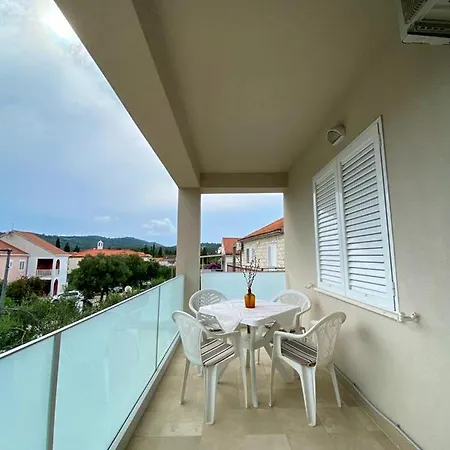 Botica * Korčula